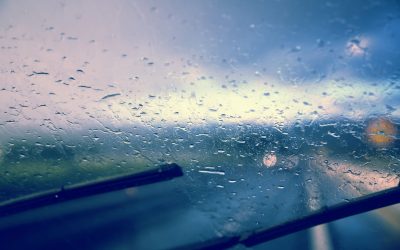 Driving Safety Tips: Clear Foggy Windshield & Carry Car Insurance in Frisco, TX