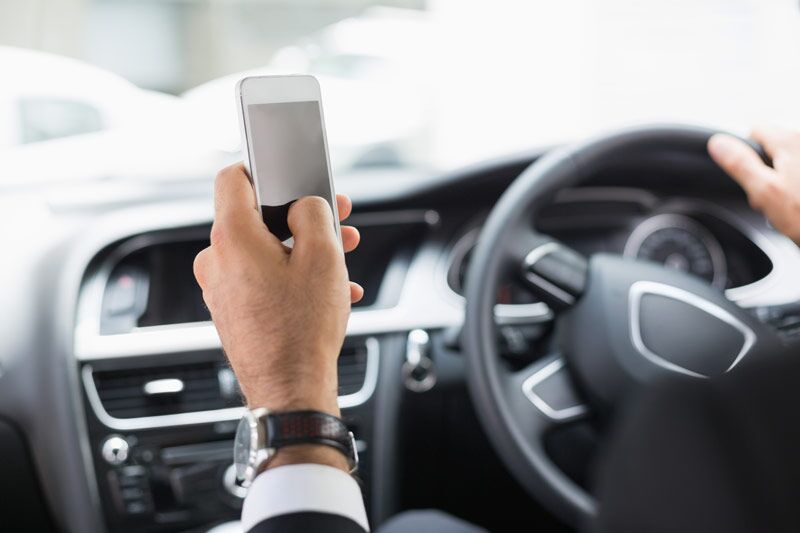 How You Can Avoid Distracted Driving
